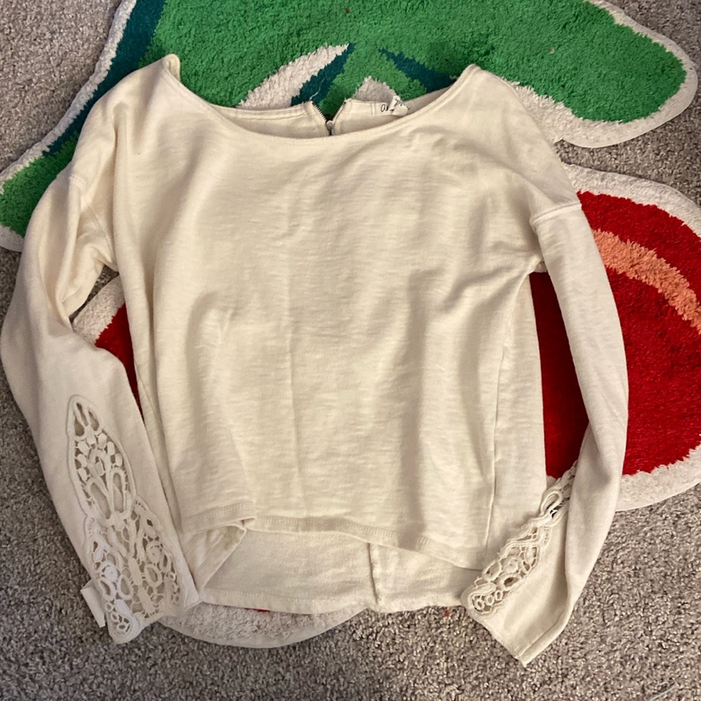 Aeropostale scoop neck zip back long sleeve